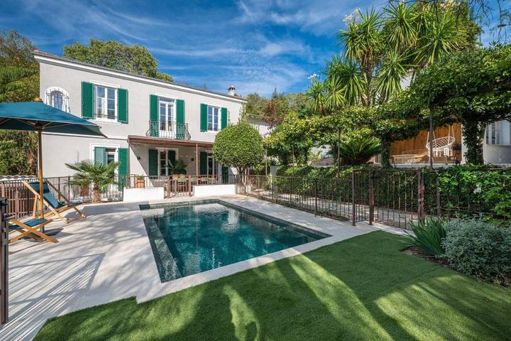Villa pour 2 personnes, avec terrasse et piscine à Cannes