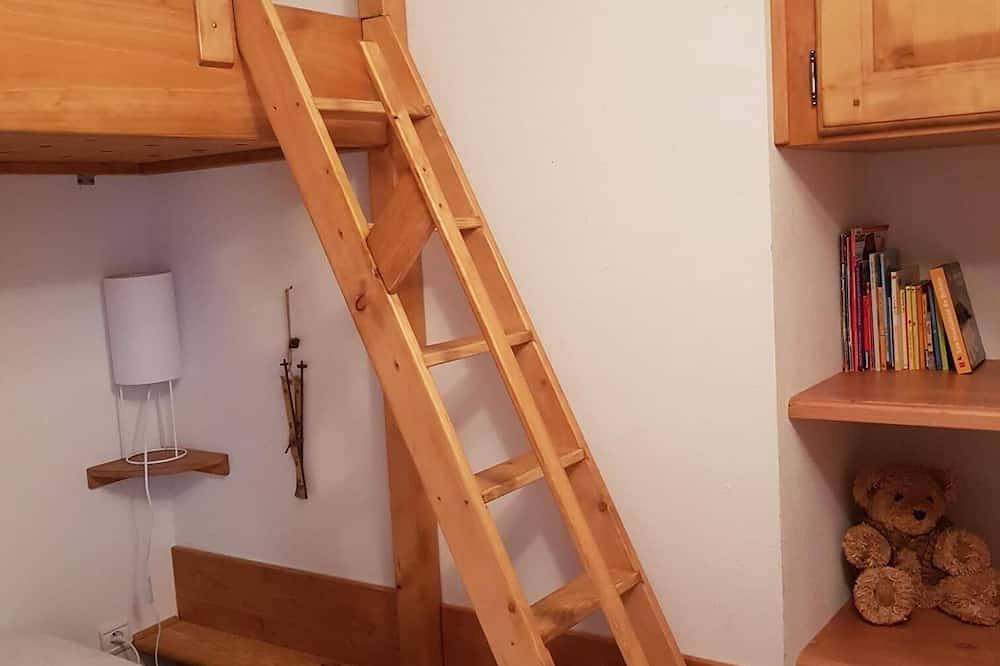 Ganze Wohnung, Ferienwohnung direkt an der Piste für 5 Personen mit Zugang zur Domaine des Saisies in Villard-sur-Doron, Albertville und Umgebung