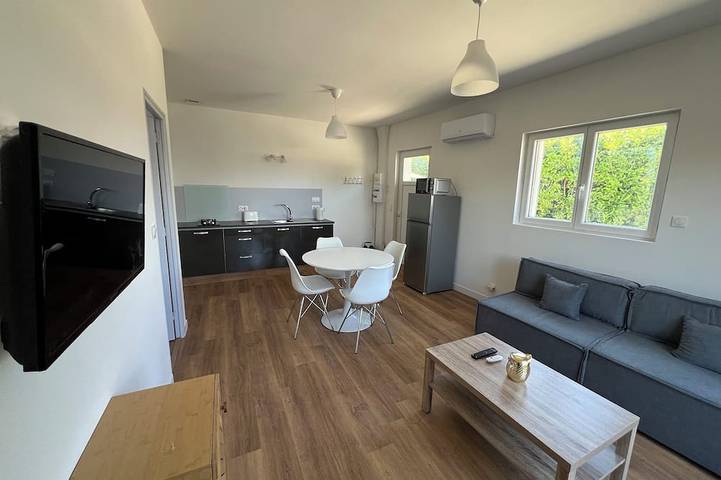 Gîte pour 4 personnes dans Brézins