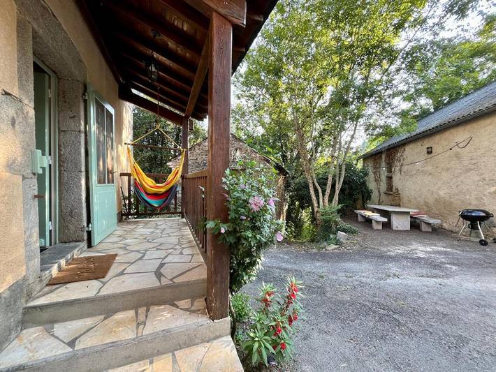 Location de vacances pour 4 personnes, avec jardin et vue, animaux acceptés à Le Bez - 2