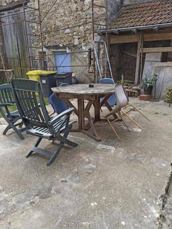 Appartement de vacances entier, Standard Double Room with Shared Bathroom in Bruyères-le-Châtel, Parc naturel régional de la Haute Vallée de Chevreuse