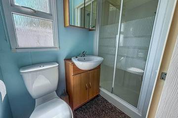 Static Caravan for 8 People in Waveney District, Suffolk, Photo 4