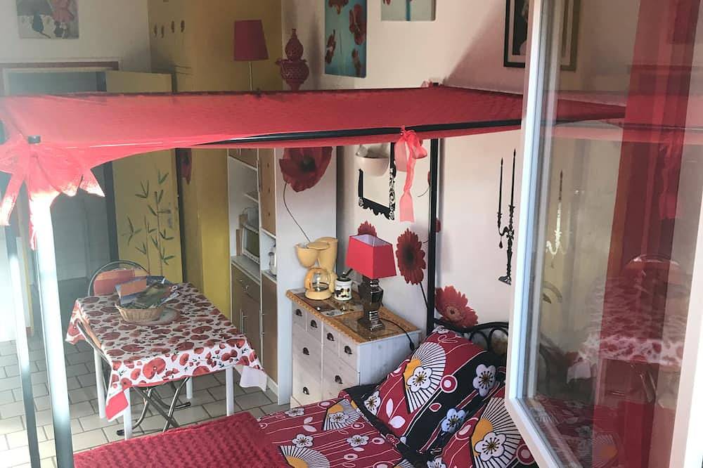 Entire apartment, Charming studios in Touraine in Amboise, Tours region