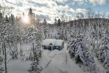 Maison de campagne pour 7 personnes, avec jacuzzi et jardin dans Saint Donat De Montcalm
