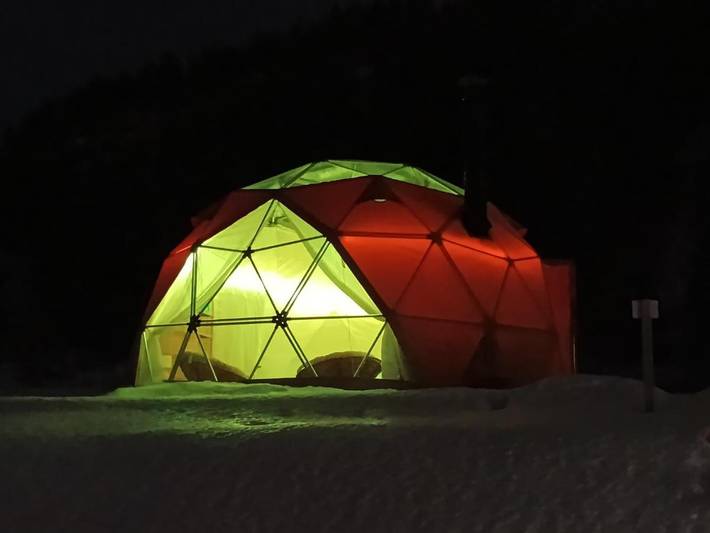 Telt for 3 personer, med Terrasse og Utsikt i Senja