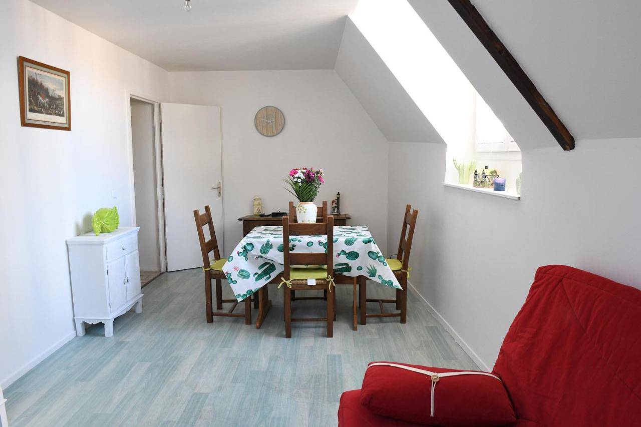 One-Bedroom Apartment in Dieppe, Région de Dieppe