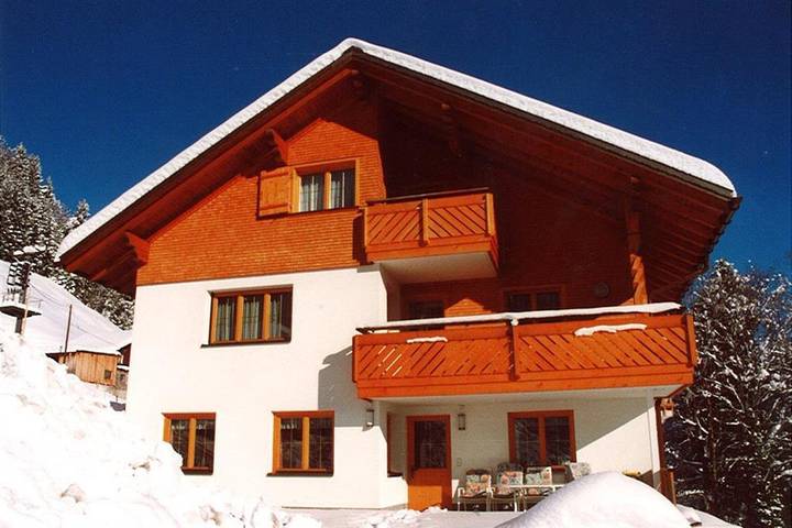 Ferienwohnung für 4 Personen, mit Terrasse und Garten in Sonntag