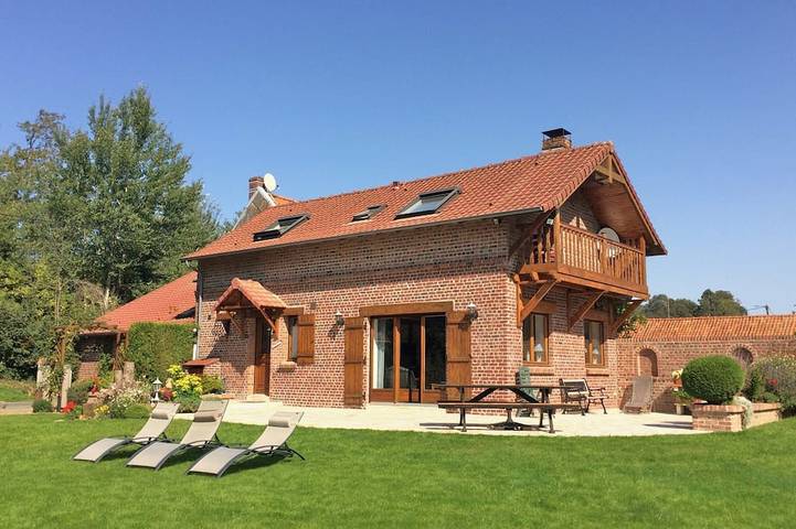 Gîte pour 8 personnes, avec jardin à Saint-Michel-sous-Bois