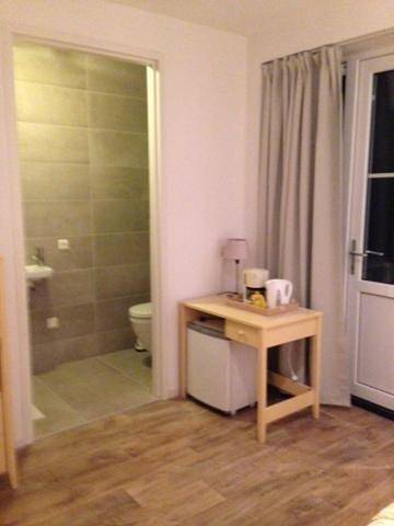 Double Room with Private Bathroom in Dishoek, Coudekerque (Pays-Bas)