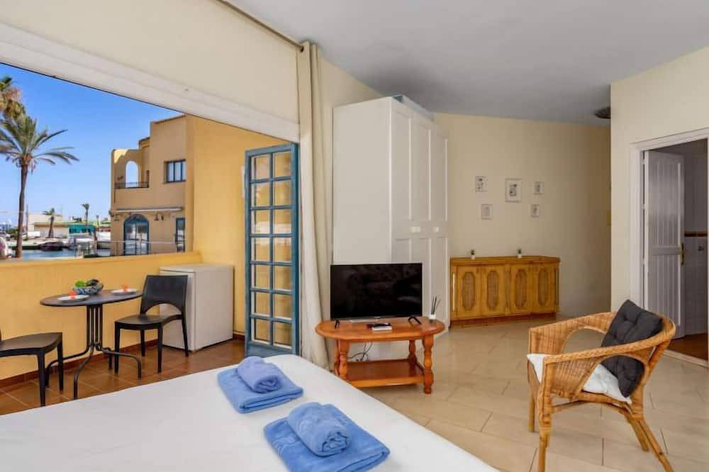 Geheel appartement, Cabopino in Playa Cabopino, Marbella
