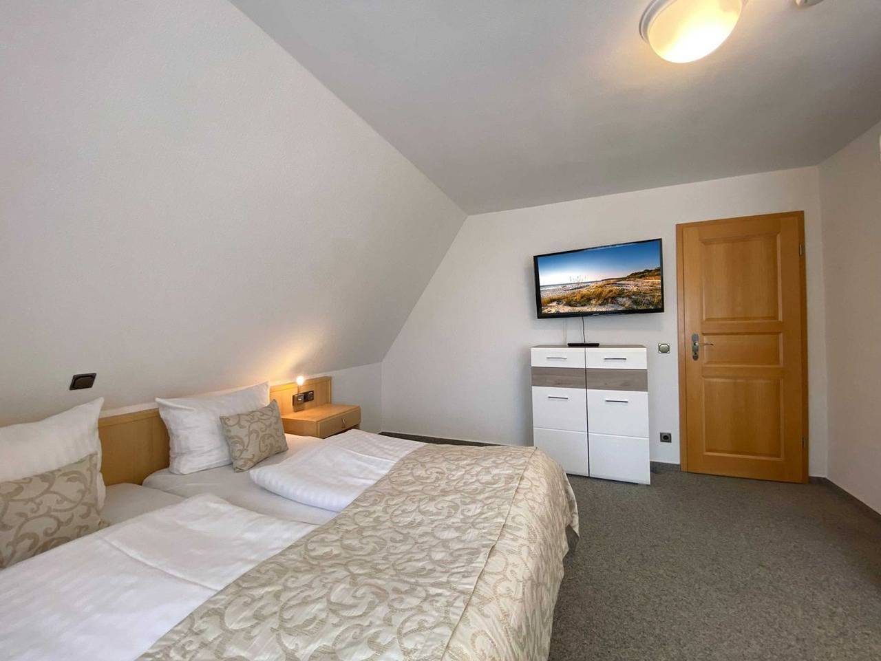 Ganze Ferienwohnung, Süderhaus Hiddensee * App. 6 - Süderhaus Hiddensee * App. 6 in Neuendorf Insel Hiddensee, Hiddensee