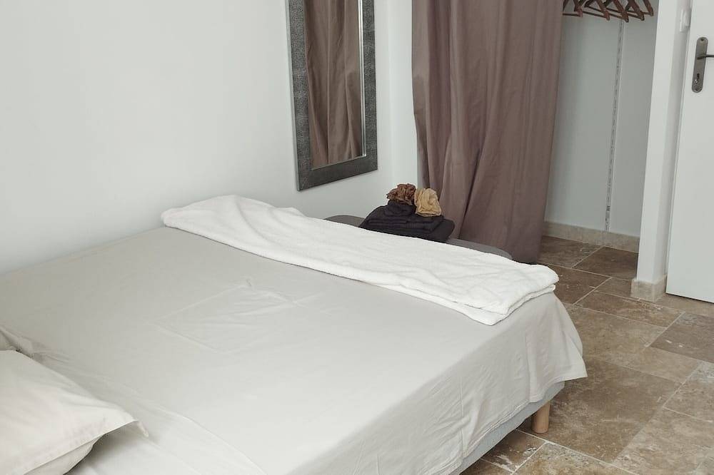 Entire apartment, Appartement Lumineux en Rdc, Pour Séjour Touristique ou Professionnel in Bourgoin-Jallieu, La Tour-du-Pin region