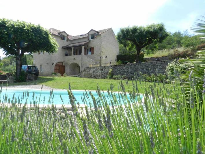 Location de vacances pour 10 personnes, avec piscine ainsi que jardin et terrasse à Crayssac - 2