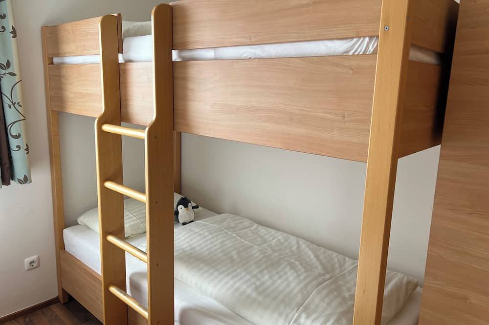 Ganze Wohnung, Ferienwohnung Simone im Ski- und Wanderparadies Königsleiten / Zillertal, in Königsleiten, Kitzbüheler Alpen