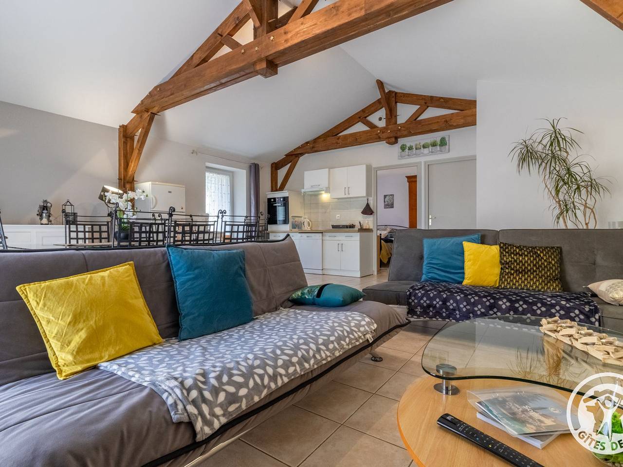 Gîte cosy avec spa privatif, terrasse et parking, au cœur des vignobles du Layon, idéal pour couples. in Lys-Haut-Layon, Vallée de la Loire