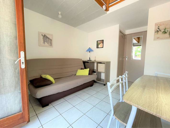 Maison avec Mezzanine 5 couchages proche plage, parking, piscine in Gruissan (Ville), Gruissan