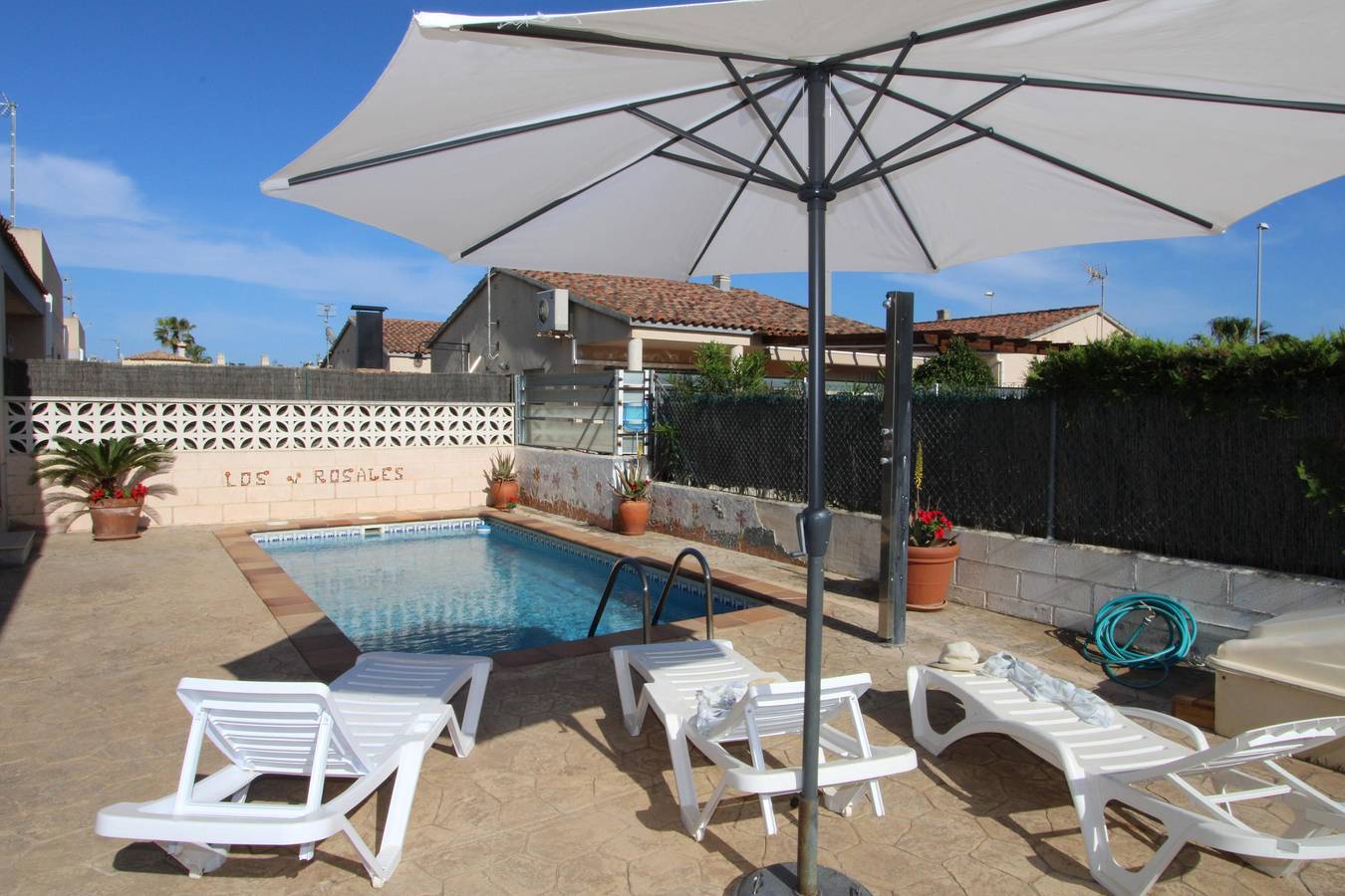 Casa Nordine I, Ideal fuer Ihren Urlaub am Meer, Witi gratis, Klimaanlage optional, Privatpool, Hunde erlaubt, Hundestrand in Riumar, Delta de l'Ebre