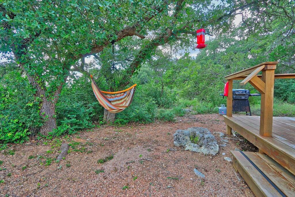 Sunflower Ridge Bungalow - An Outdoor Enthusiasts Wonder in Hays County