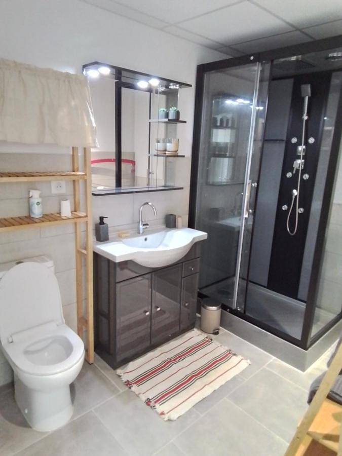 Gîte pour 3 personnes, avec terrasse à Rochemaure - 3