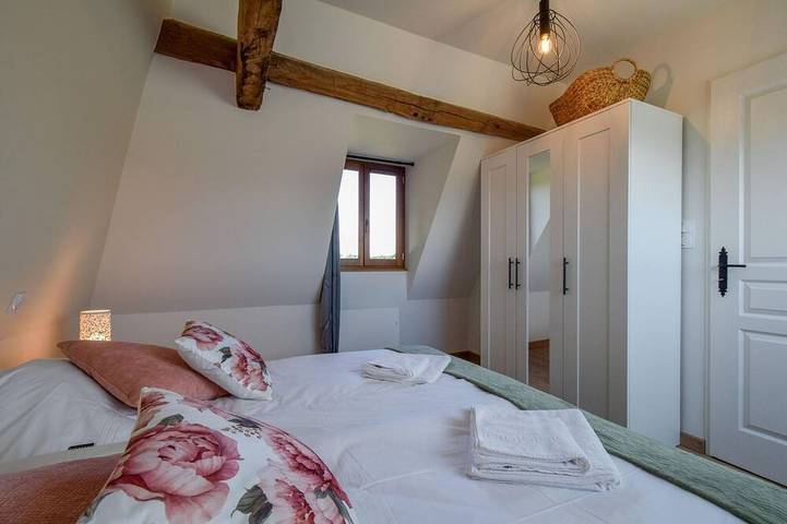 Location de vacances pour 6 personnes, avec terrasse ainsi que jardin et piscine à Saint-Médard-d'Excideuil - 3