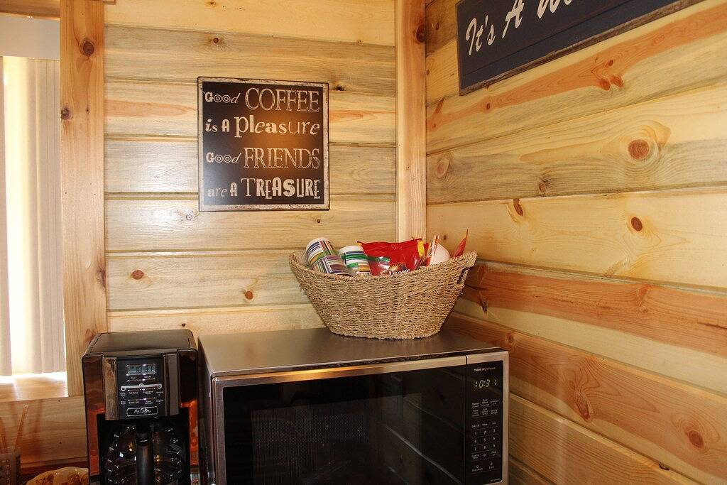 The Bunkhouse: Blick auf die Berge, Einsamkeit, in der Nähe der Stadt und viele westliche Sehenswürdigkeiten in Wyoming