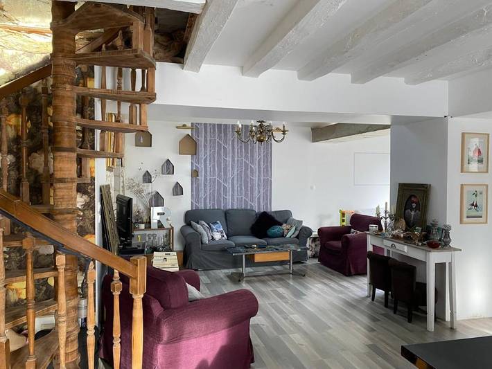 Location de vacances pour 6 personnes, avec vue et terrasse à Chenu