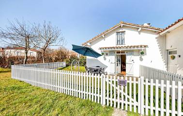 Location de vacances pour 4 personnes, avec jardin et terrasse, animaux acceptés à Oradour-Fanais