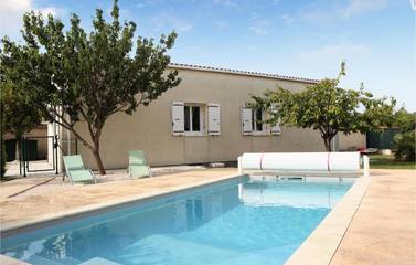 Location de vacances pour 6 personnes, avec piscine dans Saint-Just-la-Pendue