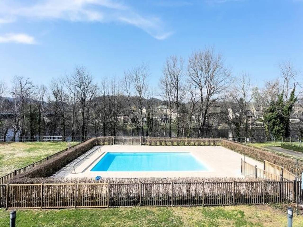 Appartement entier, Appartement 2 Pièces 5 Personnes - Confort in Argentat-sur-Dordogne, Région de Tulle