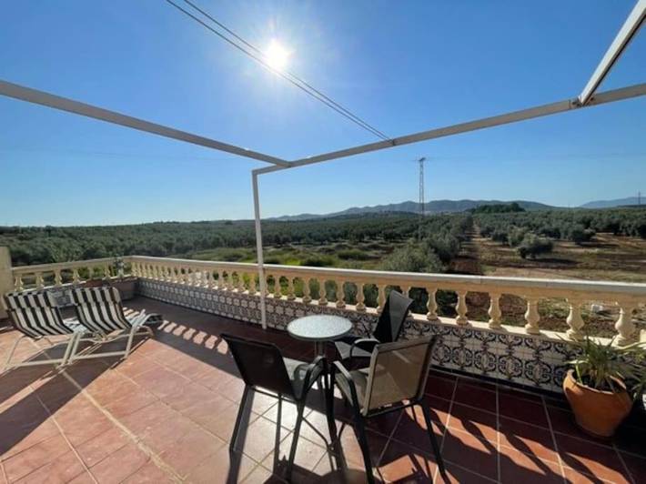 Chalet para 6 personas, con Balcón además de Terraza y Vistas en Loja