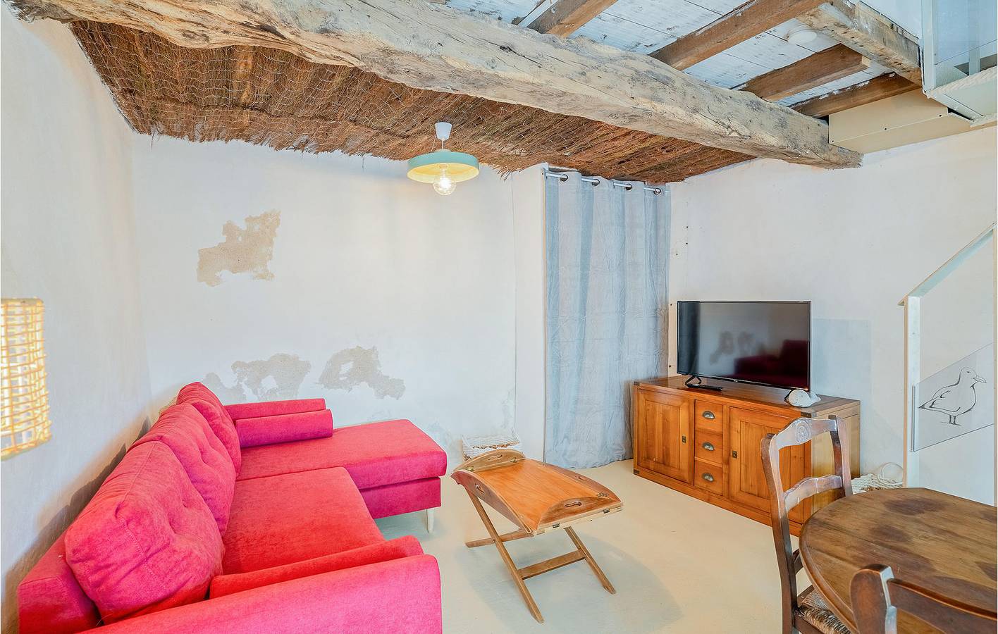 Acogedor Mortagne Apt: WiFi, TV, Congelador y Ciudad Cercana in Mortagne-sur-Gironde, Saintes region