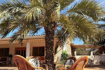 Gîte pour 21 personnes, avec piscine à Elda