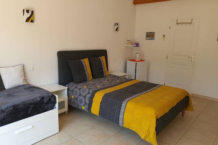 Chambre d’hôte pour 4 personnes, avec Piscine