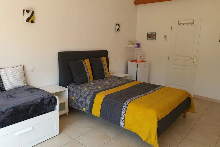 Chambre d’hôte pour 4 personnes, avec piscine - 1