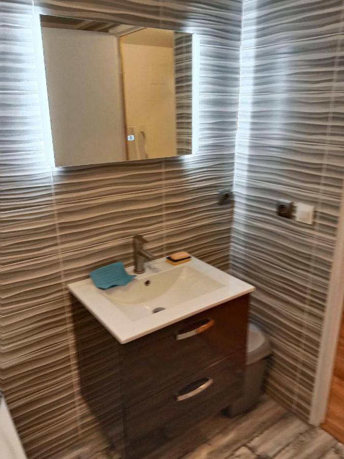 Location de vacances pour 4 personnes, avec Terrasse ainsi que Jardin et Vue à Mainsat - 2