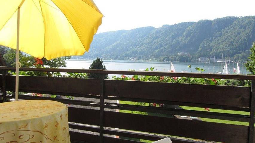 Ferienwohnung für 2 Personen, mit Terrasse und Garten sowie Seeblick - 1