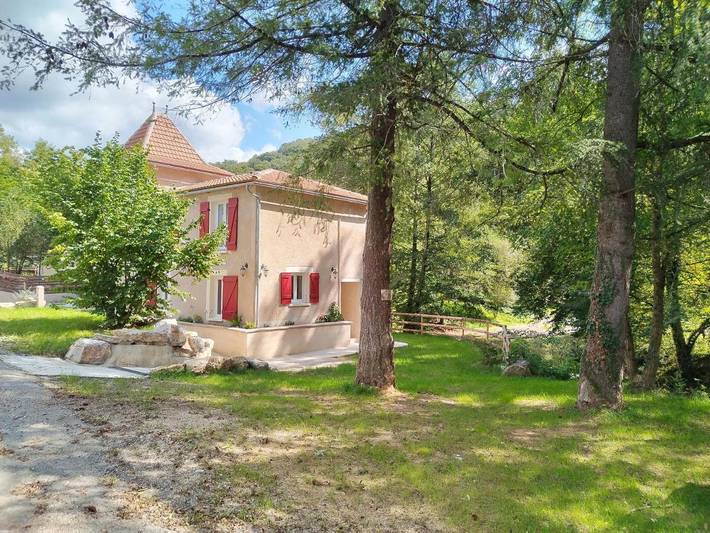 Location de vacances pour 8 personnes, avec jardin, animaux acceptés à Saint-Céré - 2