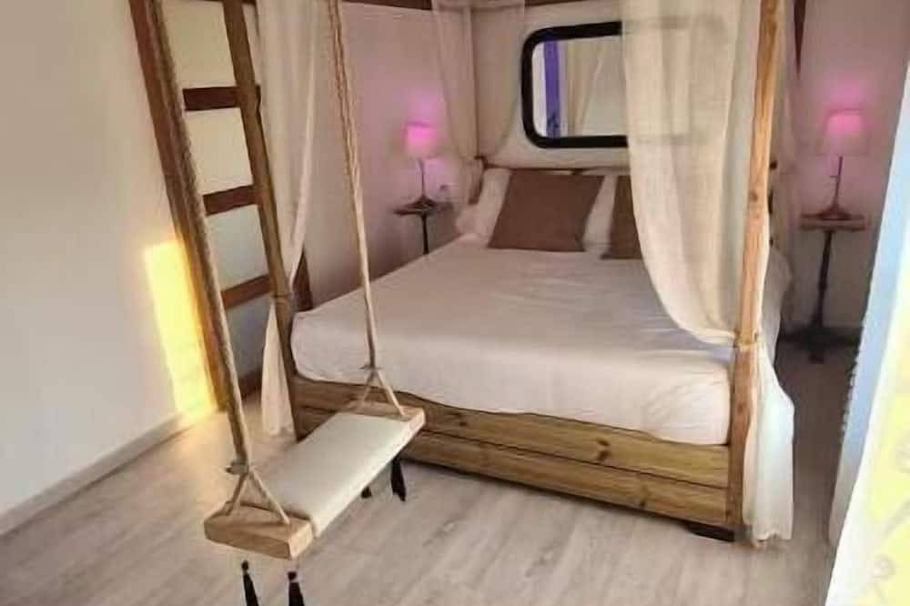 Apartamento entero, La Villa Romane Love & Spa in Montfaucon, Region de Nimes