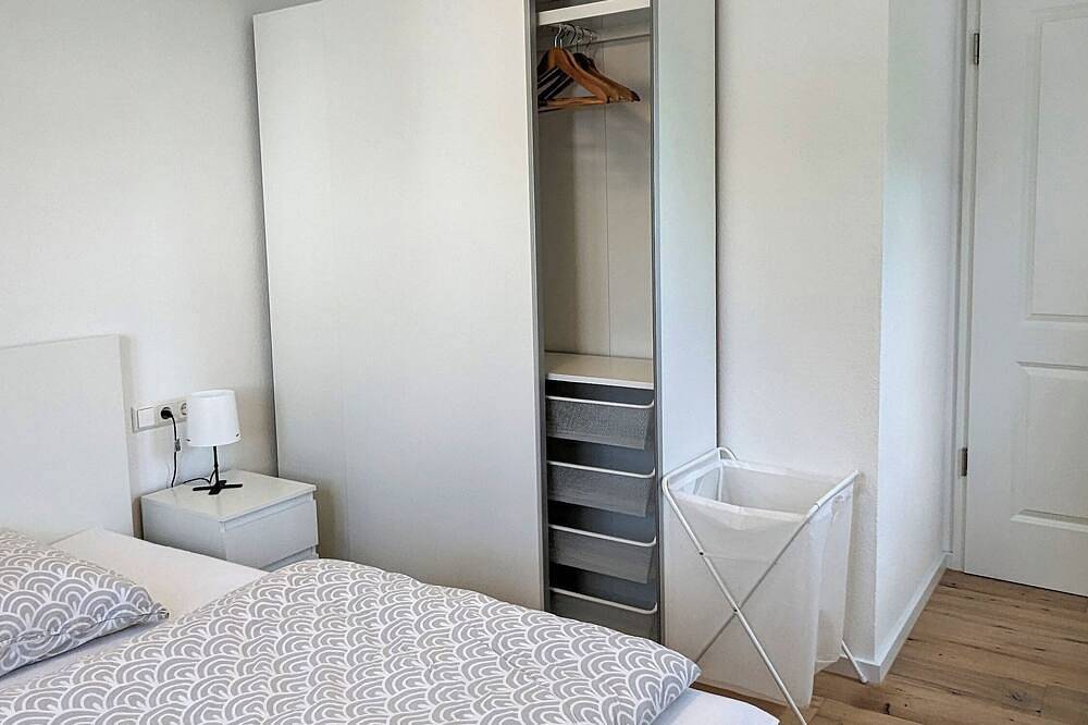 Ganze Wohnung, Möbliertes, modernes Apartment mit Balkon in Sindelfingen, Landkreis Böblingen