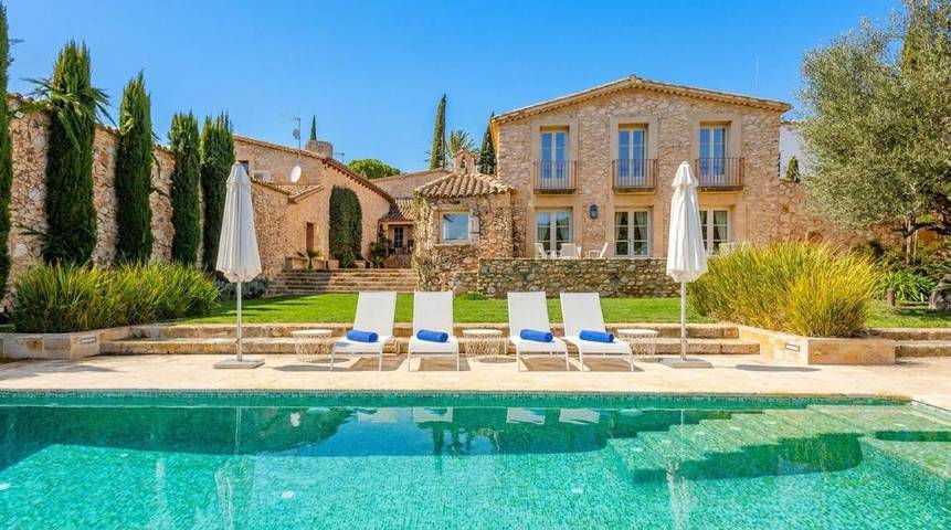 Casa rural para 10 personas, con Balcón y Terraza además de Jardín y Piscina en Olérdola