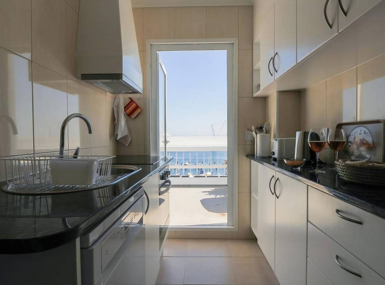Geheel appartement, Vakantieappartement voor 5 personen met balkon in São Miguel Island, Ponta Delgada