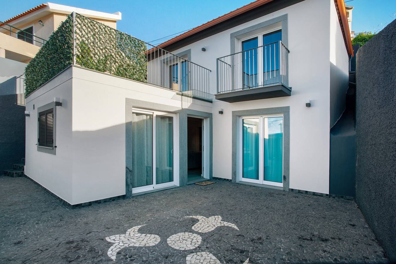 Ferienhaus 'Casa Do Tempo Com Jacuzzi' mit Meerblick, Wi-Fi und Klimaanlage in Pináculo, Ribeira Brava