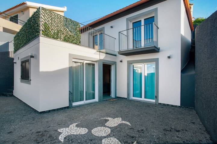 Location de vacances pour 4 personnes, avec jardin ainsi que balcon et jacuzzi à Ribeira Brava - 2