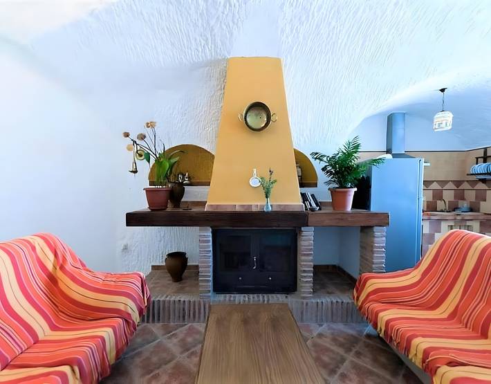 Casa rural 'El Granado' con piscina compartida, Wi-Fi y aire acondicionado in Fonelas, Geoparque de Granada