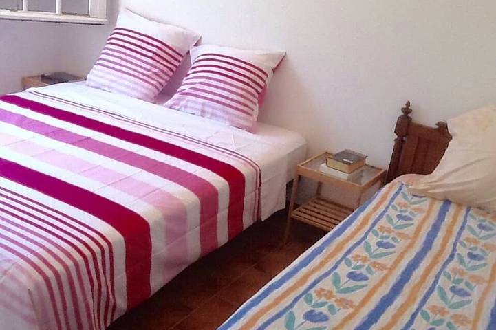 Location de vacances pour 12 personnes, avec terrasse et jardin, animaux acceptés à Ginasservis - 4