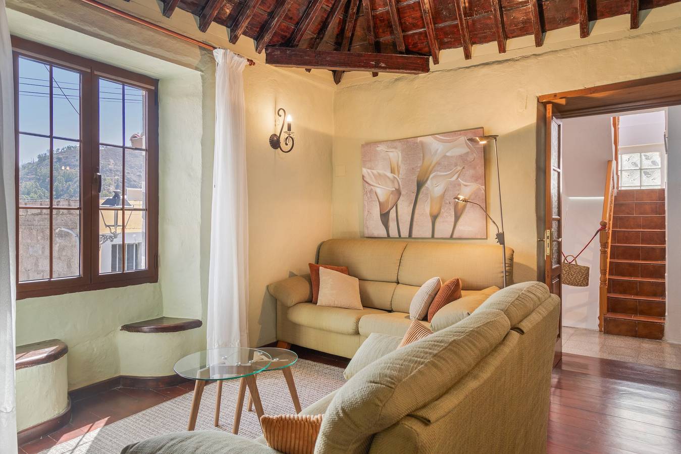 Casa Isabel : Maison de Vacances avec Vue sur la Montagne, Wi-Fi et Climatisation in Santa Brígida, Grande Canarie du Nord