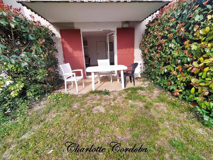 Gîte pour 6 personnes, avec Terrasse ainsi que Jardin et Piscine à Barbaste - 2