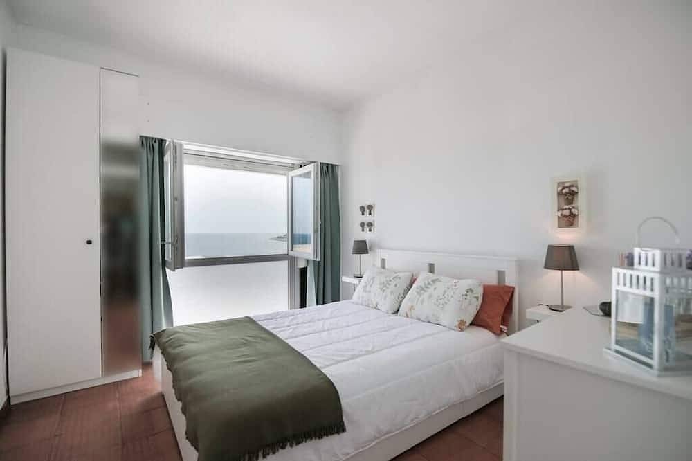 Apartamento inteiro, Amazing Sesimbra Duplex by the beach in Praia da Califórnia, Sesimbra