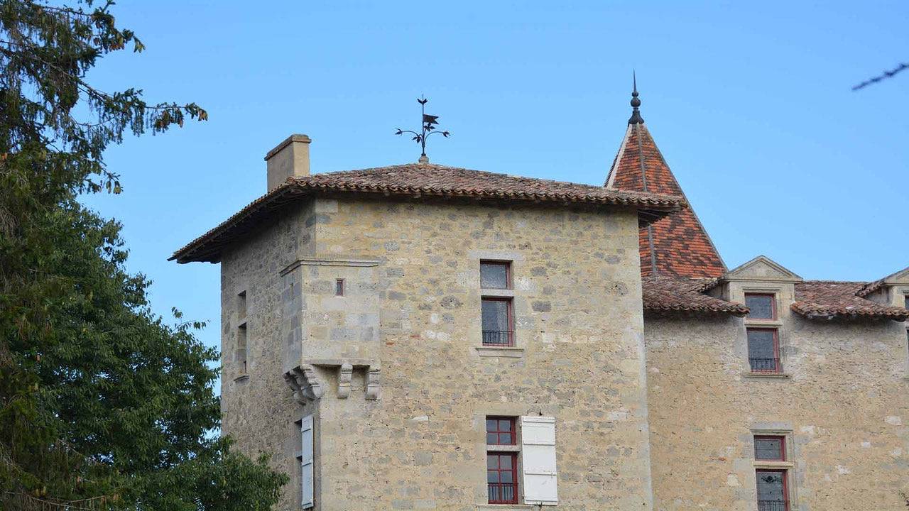 Château de Cauderoue à Nérac - Bed & Breakfast - Suite de la Tour in Nérac, Région de Nérac