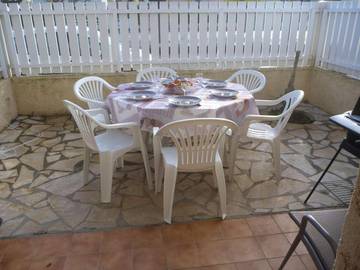 Gîte pour 6 personnes, avec terrasse dans Plage d'Honneur